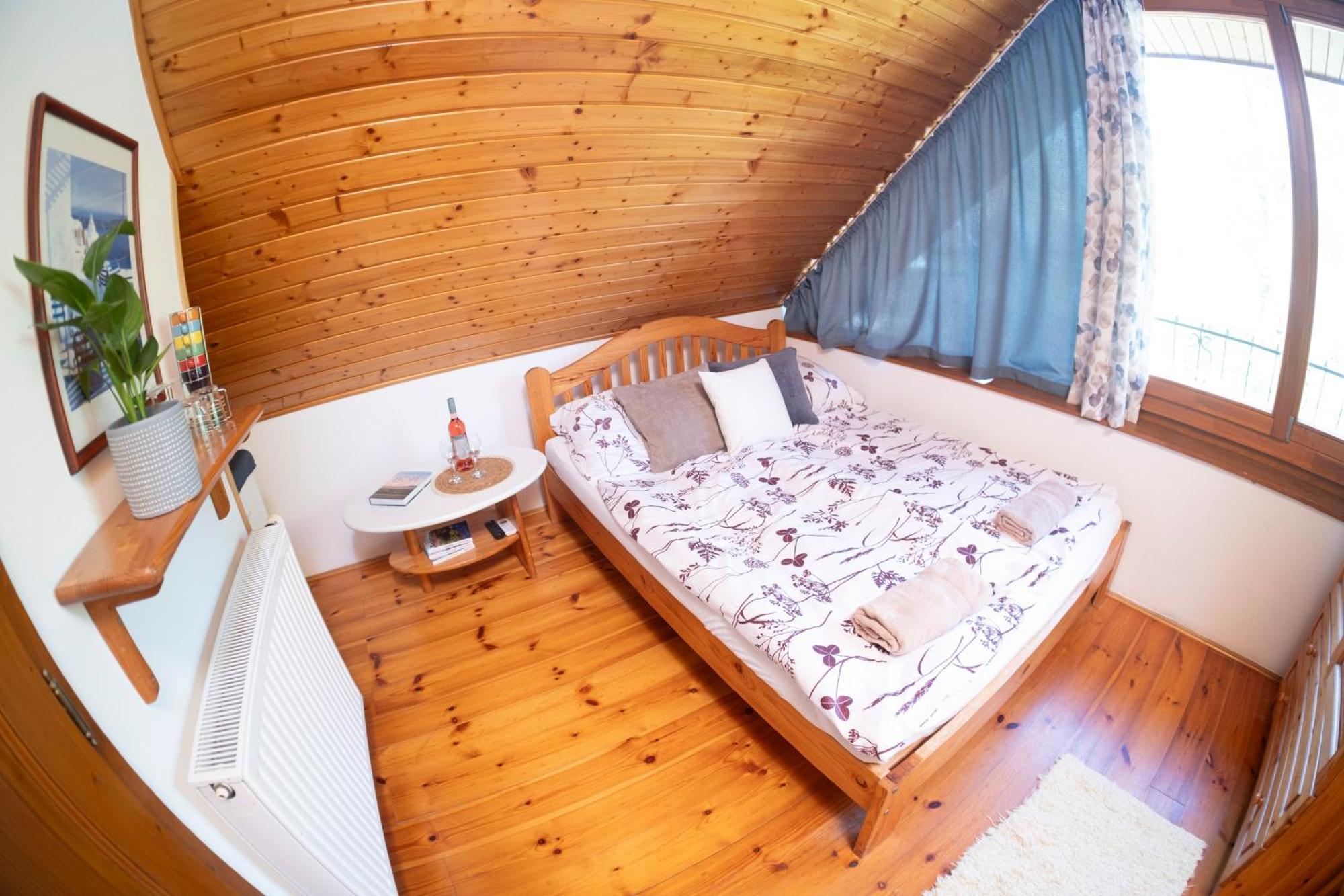 Vicze Apartmanhaz Сиофок Екстериор снимка