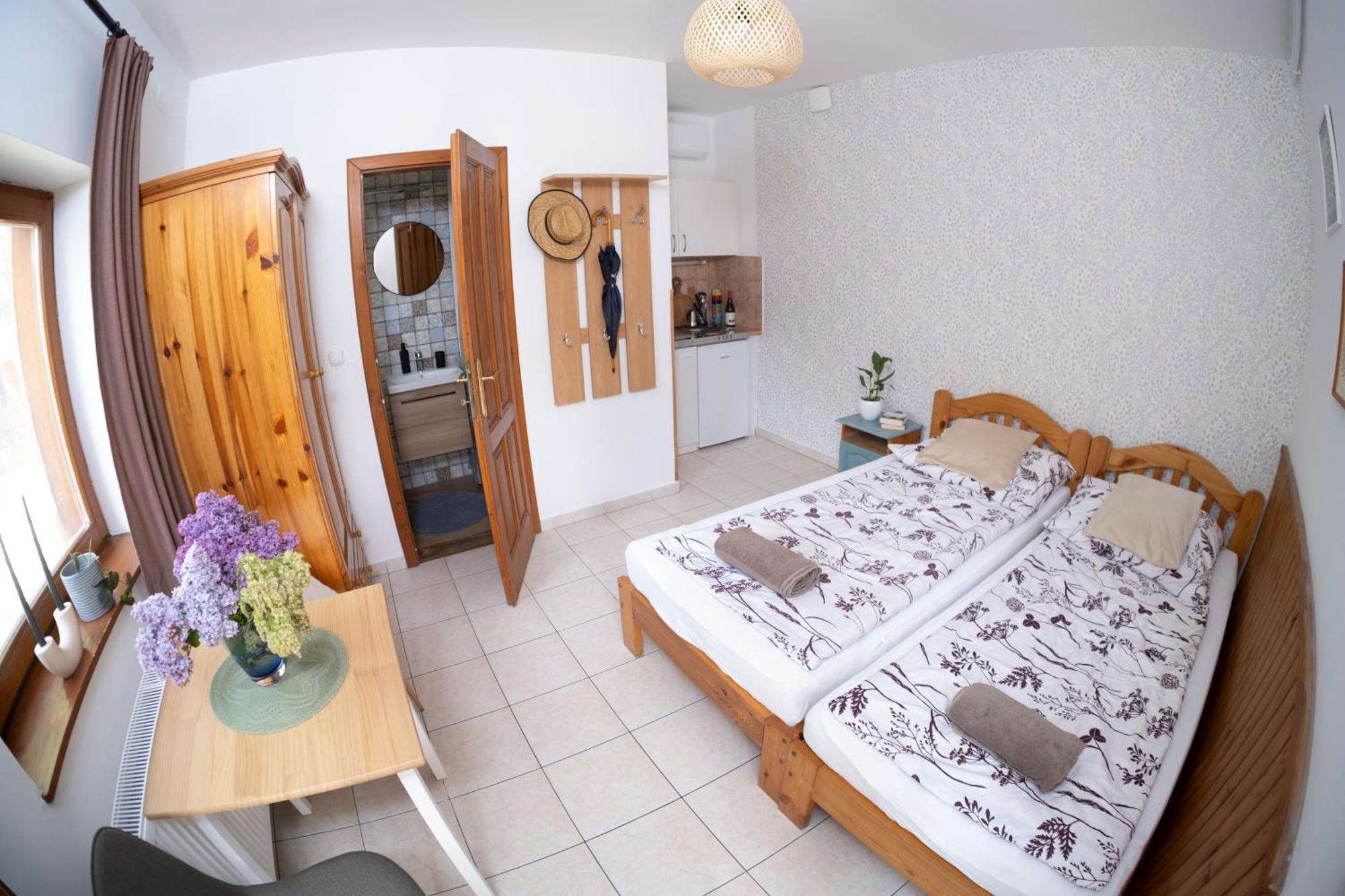 Vicze Apartmanhaz Сиофок Екстериор снимка
