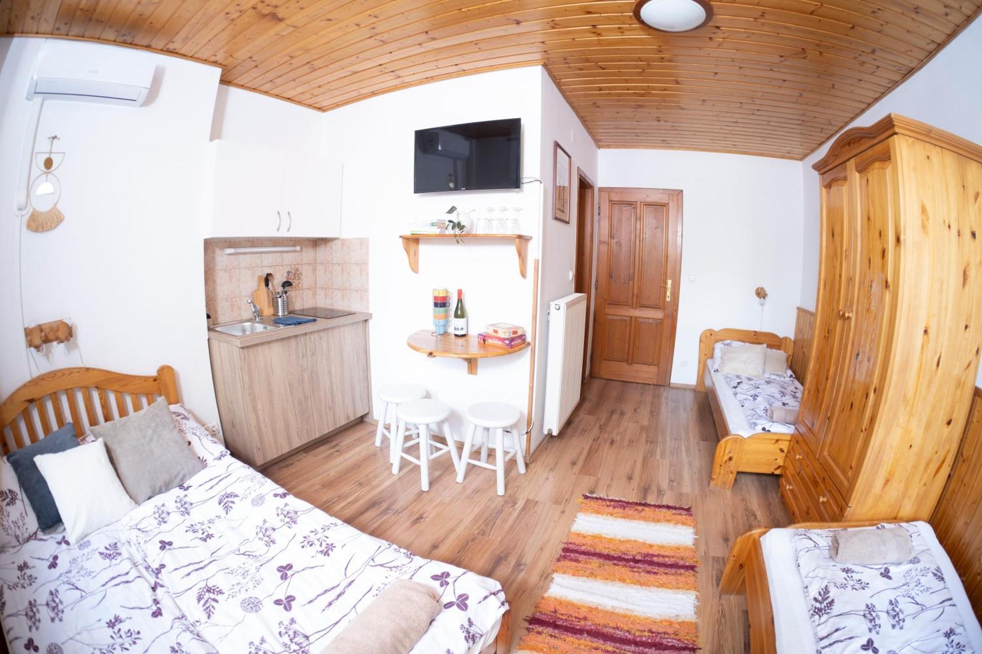 Vicze Apartmanhaz Сиофок Екстериор снимка