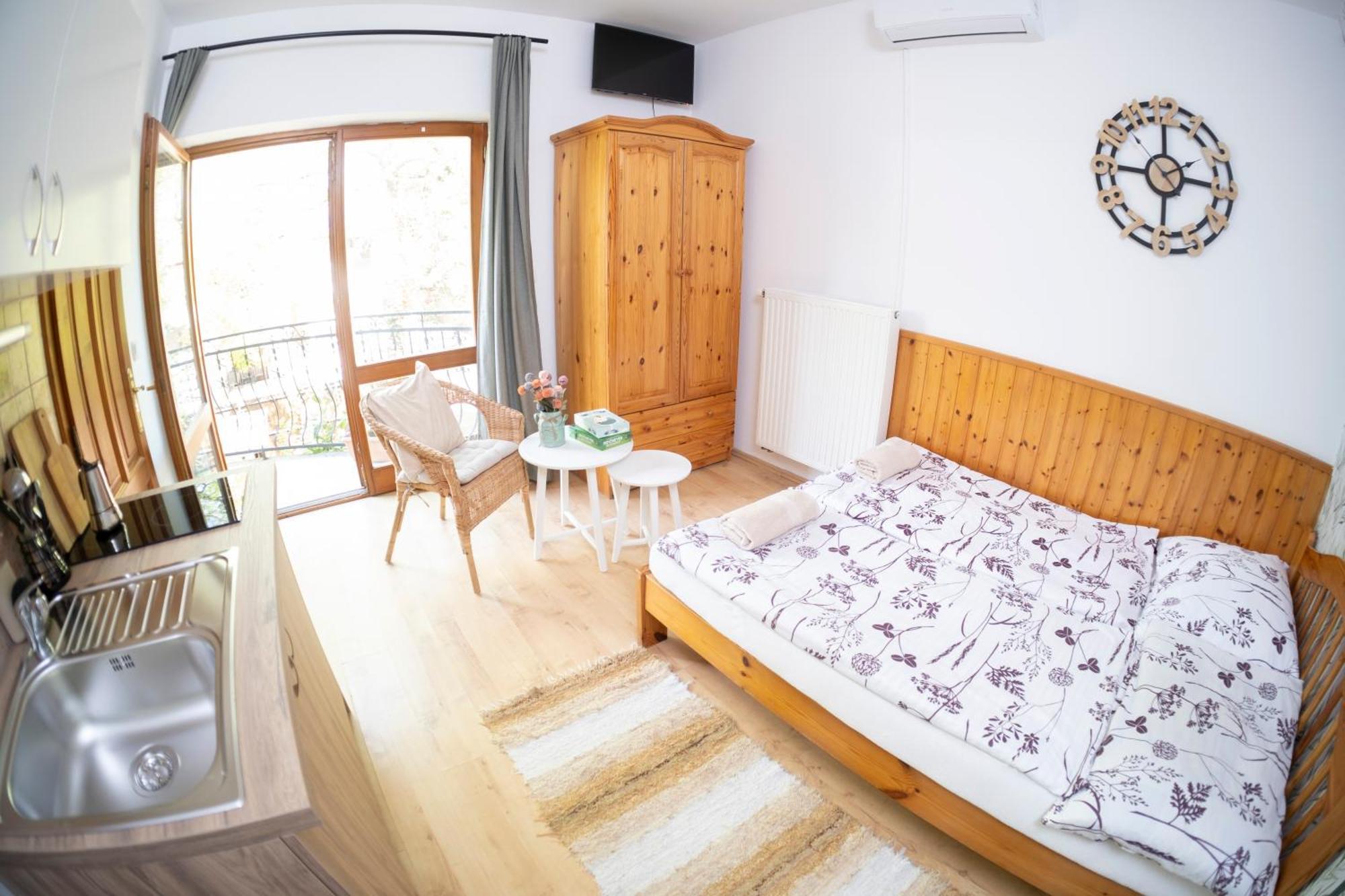 Vicze Apartmanhaz Сиофок Екстериор снимка