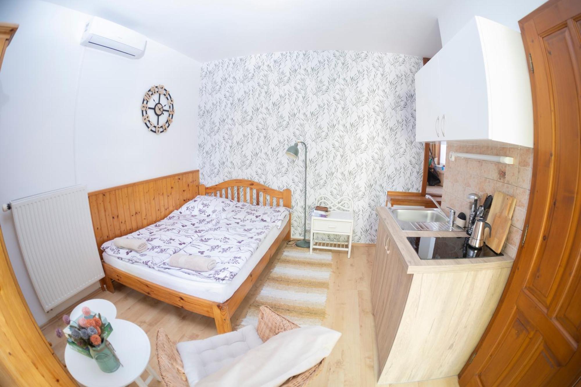 Vicze Apartmanhaz Сиофок Екстериор снимка