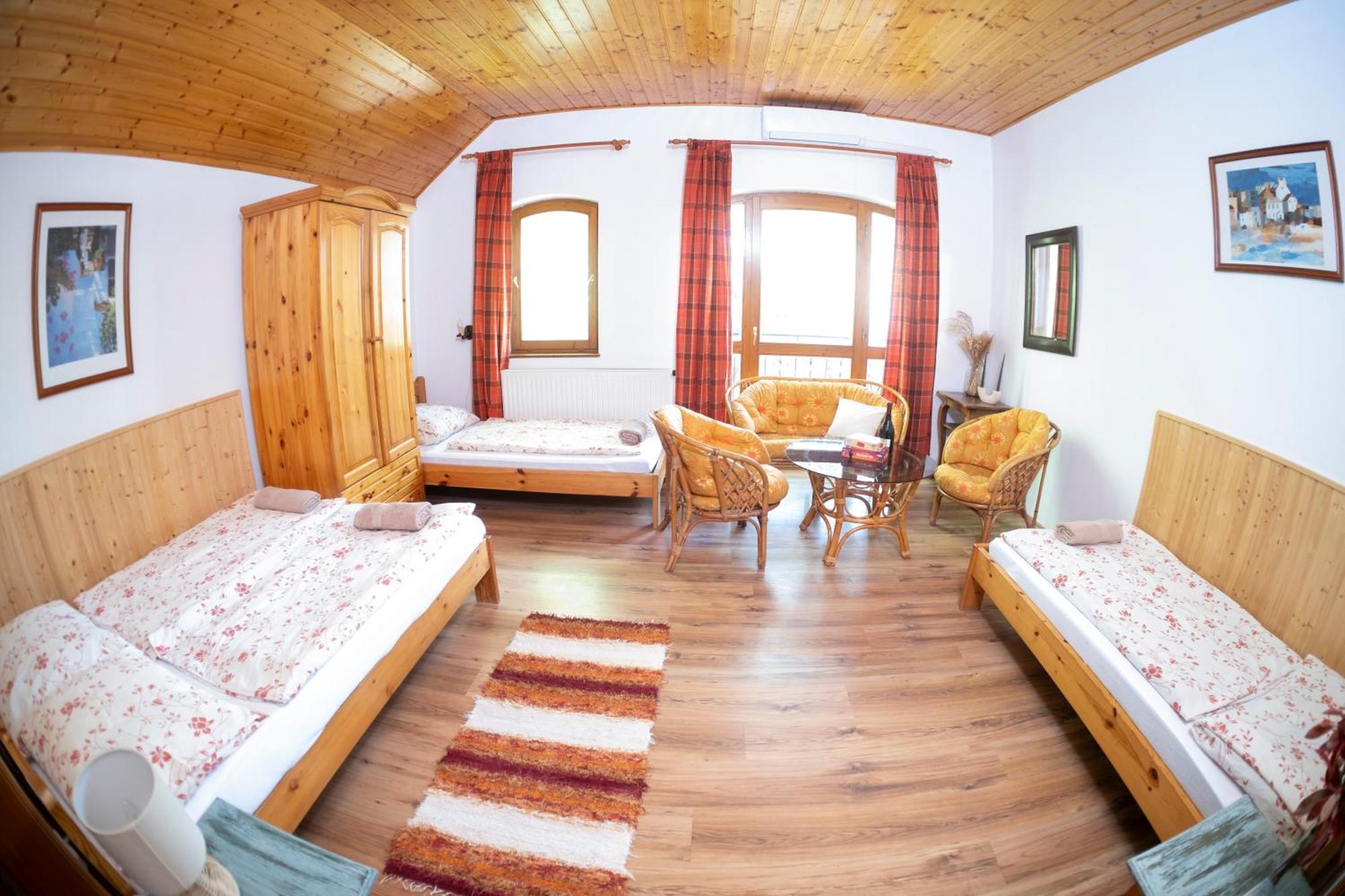 Vicze Apartmanhaz Сиофок Екстериор снимка
