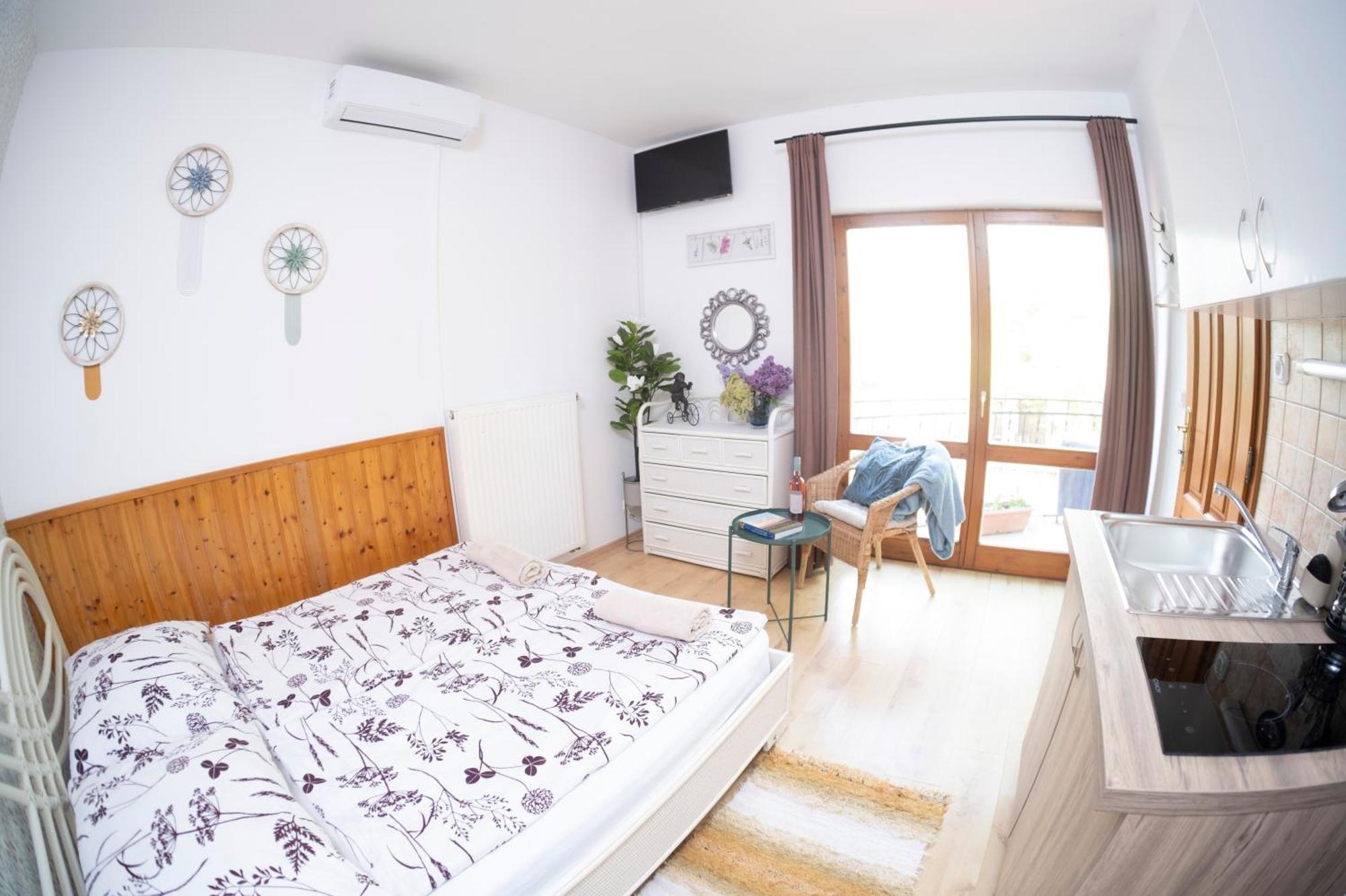 Vicze Apartmanhaz Сиофок Екстериор снимка
