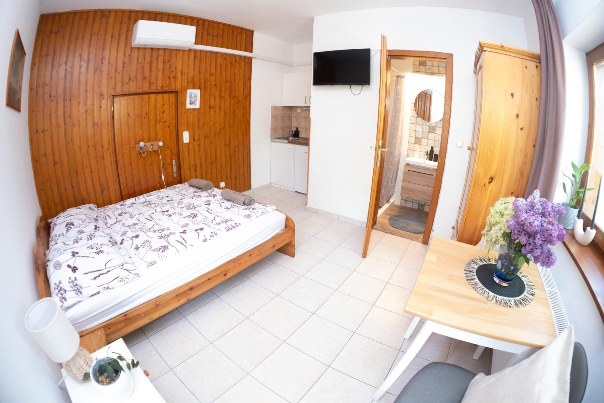 Vicze Apartmanhaz Сиофок Екстериор снимка